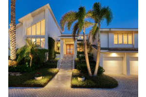 661 MOURNING DOVE DRIVE, SARASOTA, FL 34236 - MLS#MFRA4663954