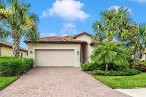9904 HILLTOP DRIVE, VENICE, FL 34292 - MLS#MFRA4664032