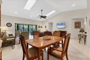 3946 WILSHIRE CIRCLE, SARASOTA, FL 34238 - MLS#MFRA4664035