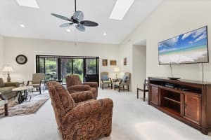 3946 WILSHIRE CIRCLE, SARASOTA, FL 34238 - MLS#MFRA4664035