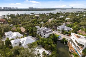 226 GARDEN LANE, SARASOTA, FL 34242 Sold 11/18/25