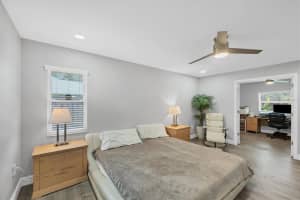 618 EASTPOINTE COURT, SARASOTA, FL 34232 - MLS#MFRA4664067