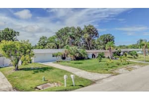 2138 PINE TERRACE, SARASOTA, FL 34231 - MLS#MFRA4664110