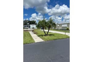 204 FREEPORT DRIVE, SARASOTA, FL 34233 - MLS#MFRA4664197