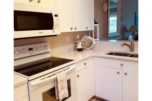 9641 CASTLE POINT DRIVE, SARASOTA, FL 34238 - MLS#MFRA4664283