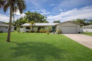 426 N Shore Dr, SARASOTA