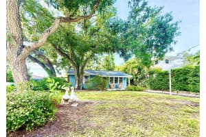 1702 HILLVIEW STREET, SARASOTA, FL 34239 - MLS#MFRA4664314
