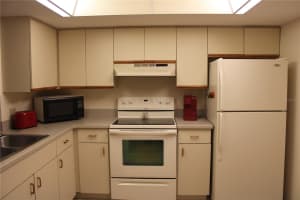 6304 POINTE WEST BOULEVARD, BRADENTON, FL 34209 - MLS#MFRA4664352