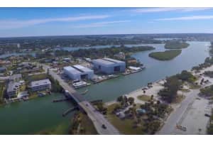 100 CIRCUIT ROAD, NOKOMIS, FL 34275 - MLS#MFRA4664376