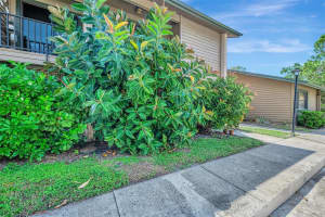979 SUNRIDGE DRIVE, SARASOTA, FL 34234 Sold 10/14/25