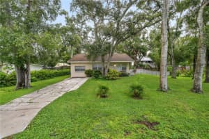 655 HAND AVENUE, SARASOTA, FL 34232 - MLS#MFRA4664516