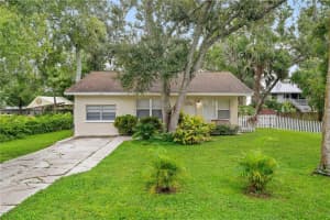 655 HAND AVENUE, SARASOTA, FL 34232 - MLS#MFRA4664516