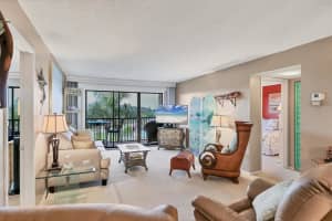 6116 43RD STREET, BRADENTON, FL 34210 - MLS#MFRA4664520