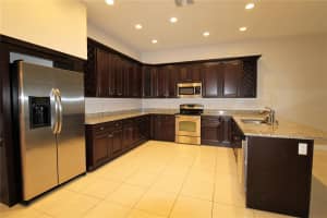 2278 TAMI SOLA STREET, SARASOTA, FL 34237 - MLS#MFRA4664538