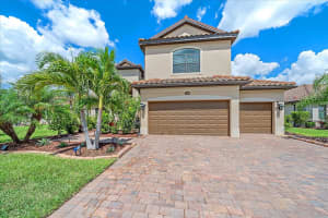 20698 VALPRATO COURT, VENICE, FL 34293 - MLS#MFRA4664576