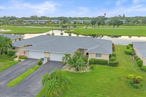 7077 W Country Club Dr N, SARASOTA