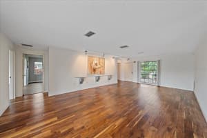 7077 COUNTRY CLUB DRIVE, SARASOTA, FL 34243 - MLS#MFRA4664588