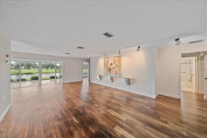 7077 COUNTRY CLUB DRIVE, SARASOTA, FL 34243 - MLS#MFRA4664588