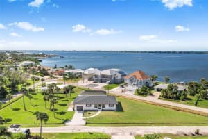 915 SUNCREST LANE, ENGLEWOOD, FL 34223 - MLS#MFRA4664610