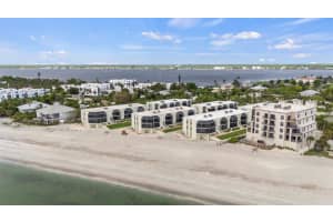 2810 BEACH ROAD, ENGLEWOOD, FL 34223 - MLS#MFRA4664646