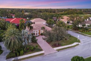 7041 BEECHMONT TERRACE, LAKEWOOD RANCH, FL 34202 - MLS#MFRA4664684