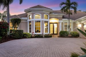 7041 BEECHMONT TERRACE, LAKEWOOD RANCH, FL 34202 - MLS#MFRA4664684