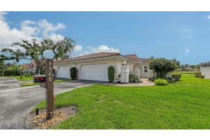 7340 GOLF POINTE CIRCLE, SARASOTA, FL 34243 - MLS#MFRA4664716