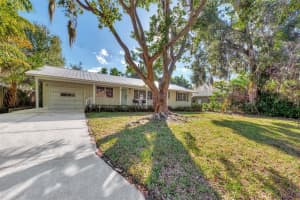 1726 FLOYD STREET, SARASOTA, FL 34239 - MLS#MFRA4664721