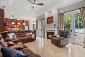 213 GAINES AVENUE, SARASOTA, FL 34243 Sold 12/08/25