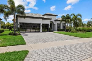 825 SEASCAPE PLACE, SARASOTA, FL 34240 - MLS#MFRA4664756