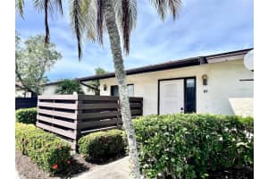 5400 34th St W #f16, BRADENTON