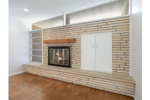 2753 VALENCIA DRIVE, SARASOTA, FL 34239 Sold 10/01/25