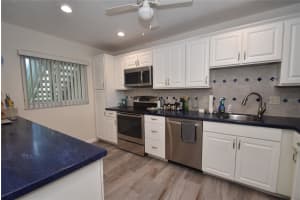 1520 PELICAN POINT DRIVE, SARASOTA, FL 34231 - MLS#MFRA4664797