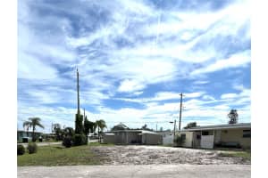 6903 BAYOU LANE, BRADENTON, FL 34207 - MLS#MFRA4664831