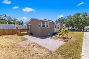 300 River Blvd S, NOKOMIS