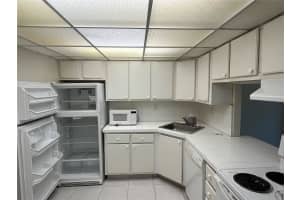 2740 COCONUT BAY LN #333 (3C), SARASOTA, FL 34237 - MLS#MFRA4664962