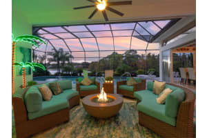 8687 Woodbriar Dr, SARASOTA