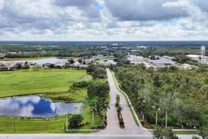 331 LONDONDERRY DRIVE, SARASOTA, FL 34240 - MLS#MFRA4664981