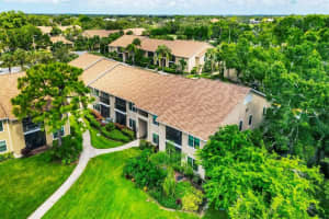 4001 Crockers Lake Blvd #27, SARASOTA