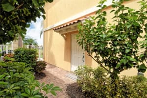 1400 BURGOS DRIVE, SARASOTA, FL 34238 - MLS#MFRA4665075