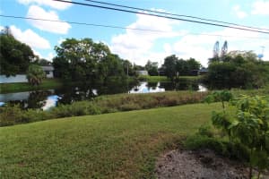 2530 TERRY LANE, SARASOTA, FL 34231 - MLS#MFRA4665101