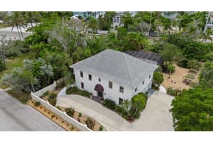 854 NORSOTA WAY, SARASOTA, FL 34242 - MLS#MFRA4665123
