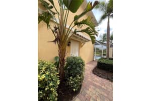 1707 BURGOS DRIVE, SARASOTA, FL 34238 - MLS#MFRA4665194