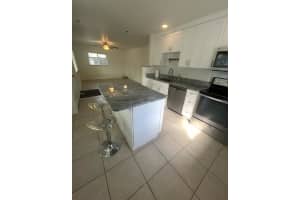 4731 VIOLET AVENUE, SARASOTA, FL 34233 - MLS#MFRA4665302