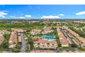 8330 GLENROSE WAY, SARASOTA, FL 34238 Sold 11/21/25