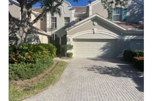 5264 Bouchard Cir #102, SARASOTA