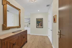 300 PINEAPPLE AVENUE, SARASOTA, FL 34236 - MLS#MFRA4665439