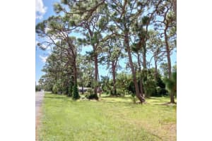 LAKE SHORE DR, NOKOMIS, FL 34275 Sold 10/16/25