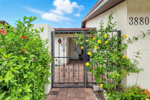 3880 EL POINIER COURT, SARASOTA, FL 34232 - MLS#MFRA4665473