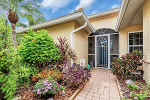 235 AUBURN WOODS CIRCLE, VENICE, FL 34292 - MLS#MFRA4665479